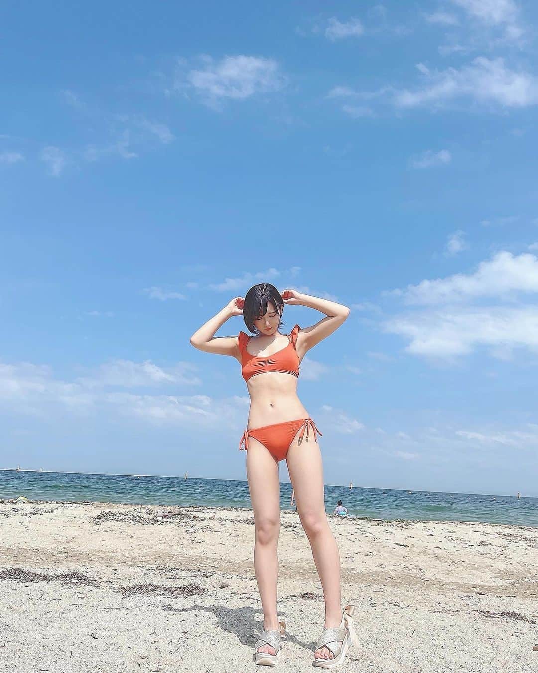 香月杏珠さんのインスタグラム写真 - (香月杏珠Instagram)「家族で海行ってきた🏖🐠☀️  プライベートでも水着着るの数億光年ぶりではしゃいじゃったよ😂😂  写真いっーぱい！上げてきます！」7月27日 18時09分 - anjyu_neko