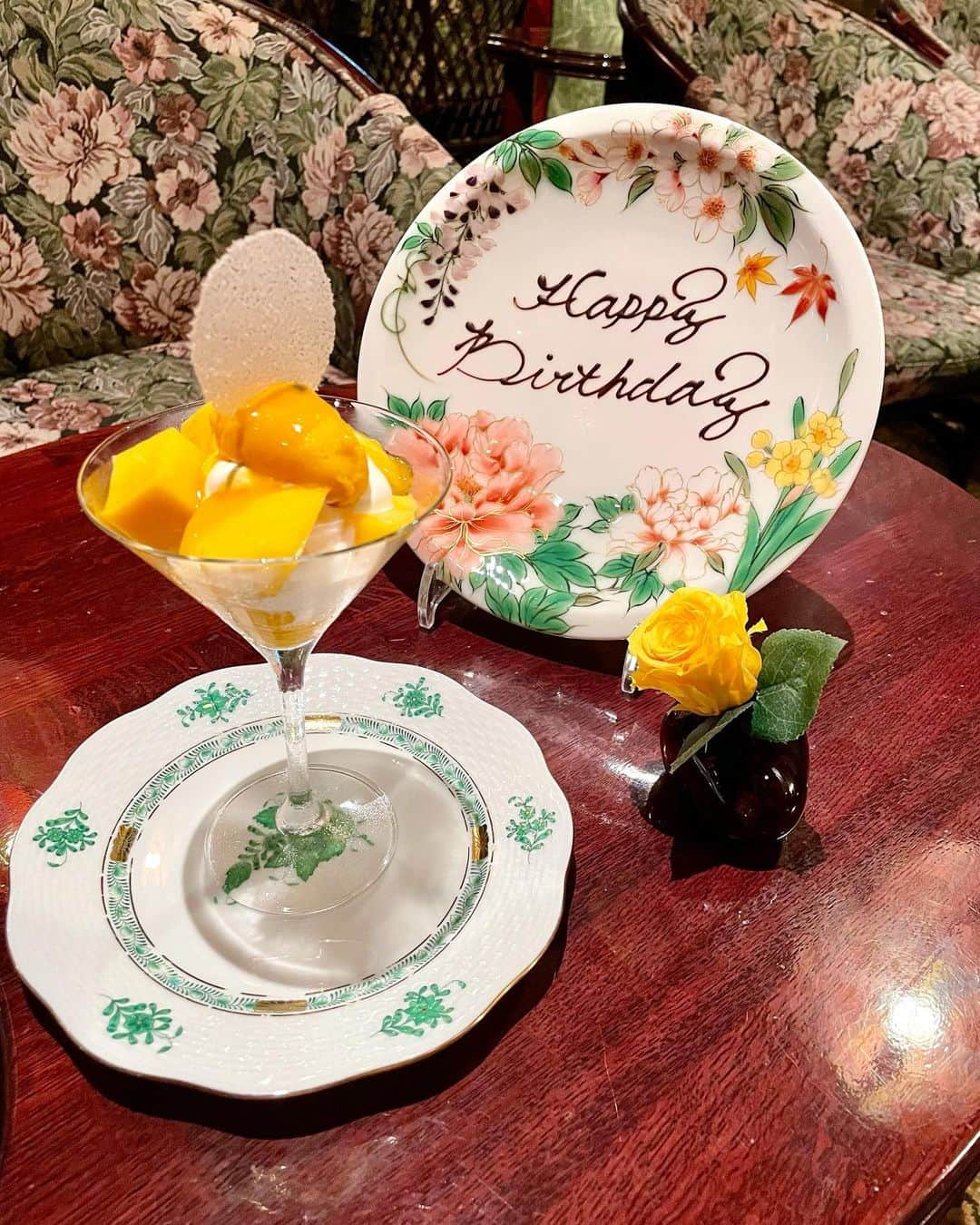 加藤瑠美さんのインスタグラム写真 - (加藤瑠美Instagram)「お誕生日当日は夫とうかい亭ランチ🍽🌹 何気に初めて伺ったのですが、 お子様連れの方が多くてほっこり癒されました❤️ 息子がもう少し色々食べられるようになったら 一緒に個室でいただきたいな👶🏻 お肉はもちろん鮑が柔らかくてとっても美味しかった〜❣️  dress @celford_official #celford  bag @hermes #hermes  📍 銀座うかい亭 @ginzaukaitei  東京都中央区銀座5-15-8  時事通信ビル1F 03-3544-5252  #birthday#birthdaylunch#mybirthday#instasweet#rubi__restaurant#instafood#instagood#happy#lunch#japanese#mybirthday#birthday#ginza#マタニティーライフ#ぷんにーらいふ#マタニティファッション#第二子妊娠中#お誕生日#バースデーランチ#新米ママ#男の子ママ#女の子ママ予定#銀座#銀座うかい亭#鉄板焼き#ボリード#エルメス#ボリード31」7月27日 20時20分 - katorubi