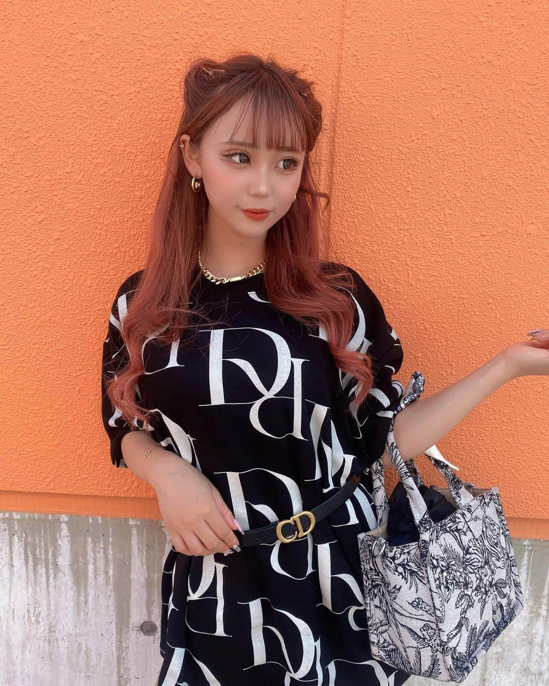 くまみゆさんのインスタグラム写真 - (くまみゆInstagram)「. . この DiorのベルトとdarichのTシャツが可愛すぎる〜！！ お気に入りすぎる可愛い☺️☺️ . . #コーデ #dior #darich」7月27日 20時29分 - kumamiyu.24