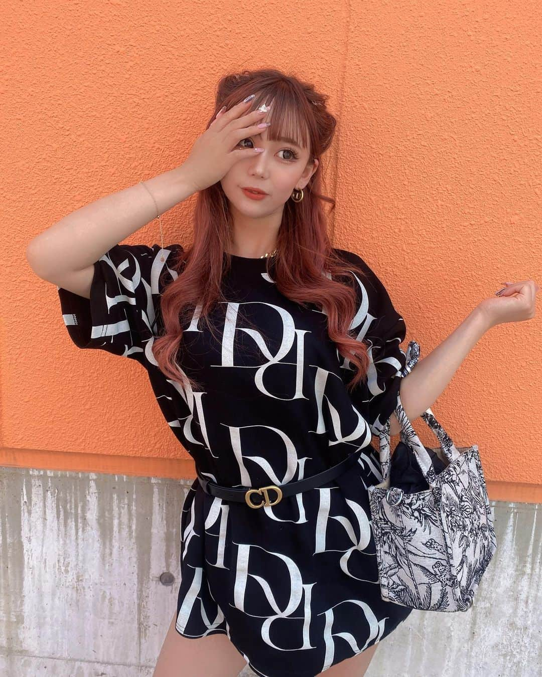 くまみゆさんのインスタグラム写真 - (くまみゆInstagram)「. . この DiorのベルトとdarichのTシャツが可愛すぎる〜！！ お気に入りすぎる可愛い☺️☺️ . . #コーデ #dior #darich」7月27日 20時29分 - kumamiyu.24