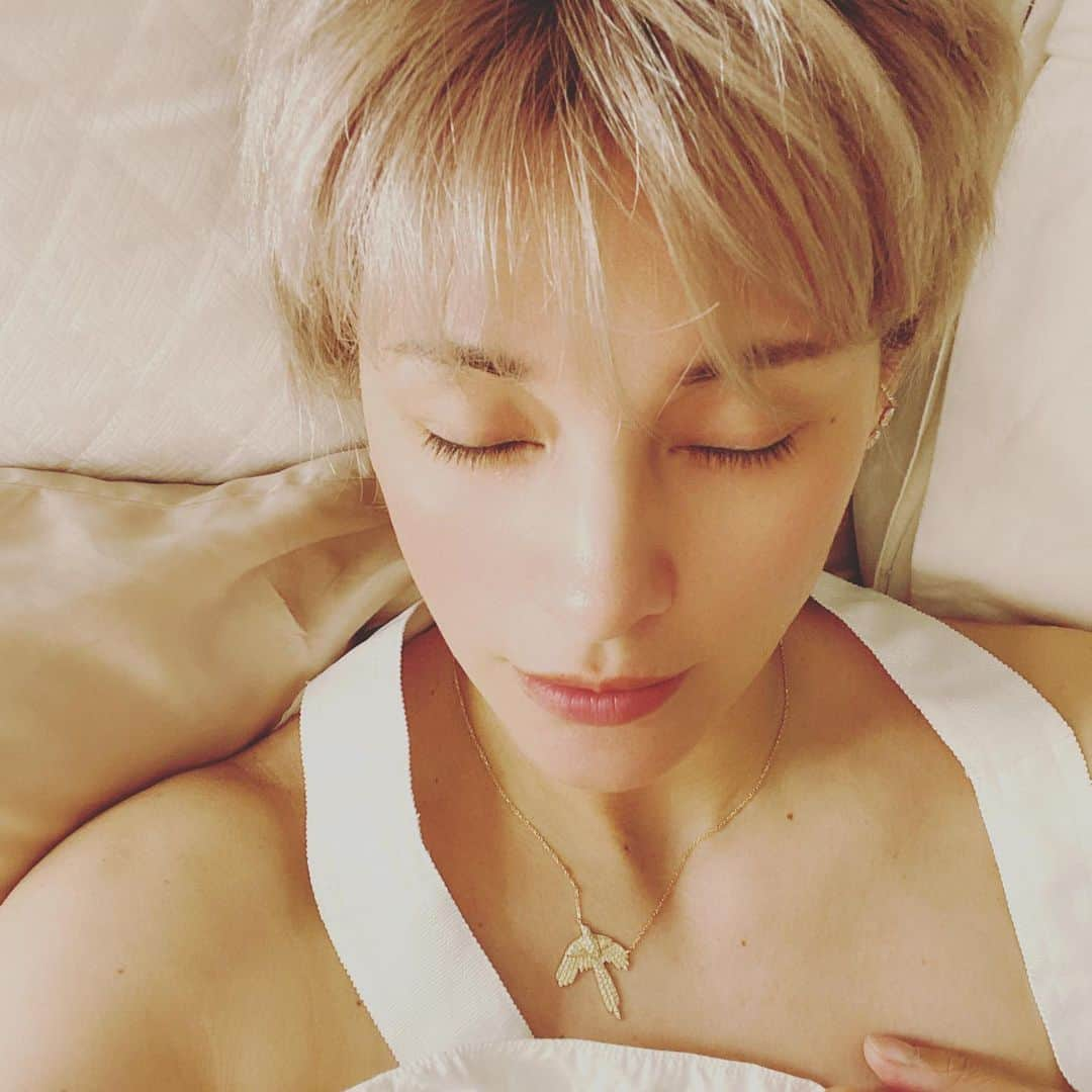 梅宮アンナさんのインスタグラム写真 - (梅宮アンナInstagram)「おやすみなさい💤😴  💕💕💕」7月27日 22時49分 - annaumemiya