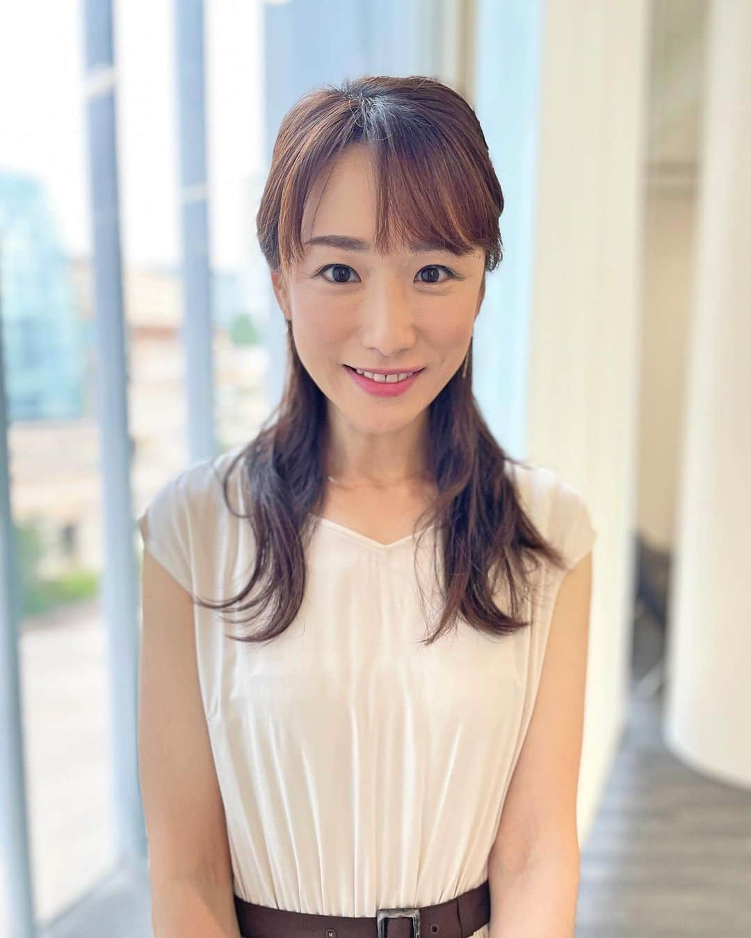 堂真理子さんのインスタグラム写真 - (堂真理子Instagram)「本日も、 #東京オリンピック の取材をしている久保田アナの代理でピックアップニュースを担当しました🥰 日本選手の活躍に、パワーをいただいている毎日です❣️  本日の衣装は、  ☆ワンピース… #laissepasse  ☆アクセサリー… #ete   #大下容子ワイドスクランブル #ワイドスクランブル #ニュース #テレビ朝日 #堂真理子 #アナウンサー #アナウンサー衣装」7月28日 13時07分 - mariko_do