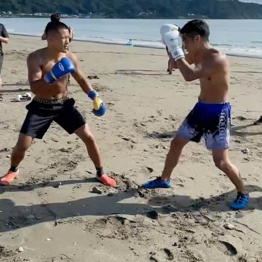 武居由樹のインスタグラム：「VS足立区の怪物くんと🥊 #k1wgp #boxing #江川優生 #武居由樹」