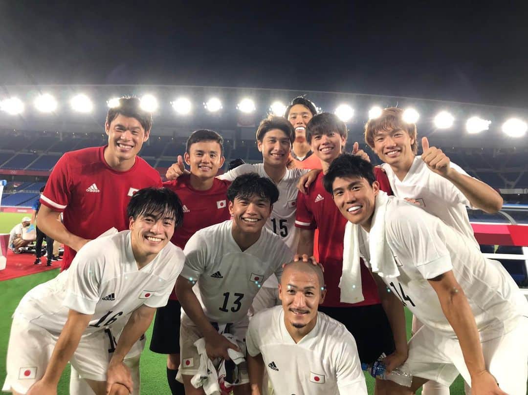 相馬勇紀のインスタグラム：「vsフランス🇫🇷 グループリーグ突破⚽️ チーム全員で準々決勝へ🙋‍♂️ #tokyo2020 #東京五輪 #相馬勇紀」
