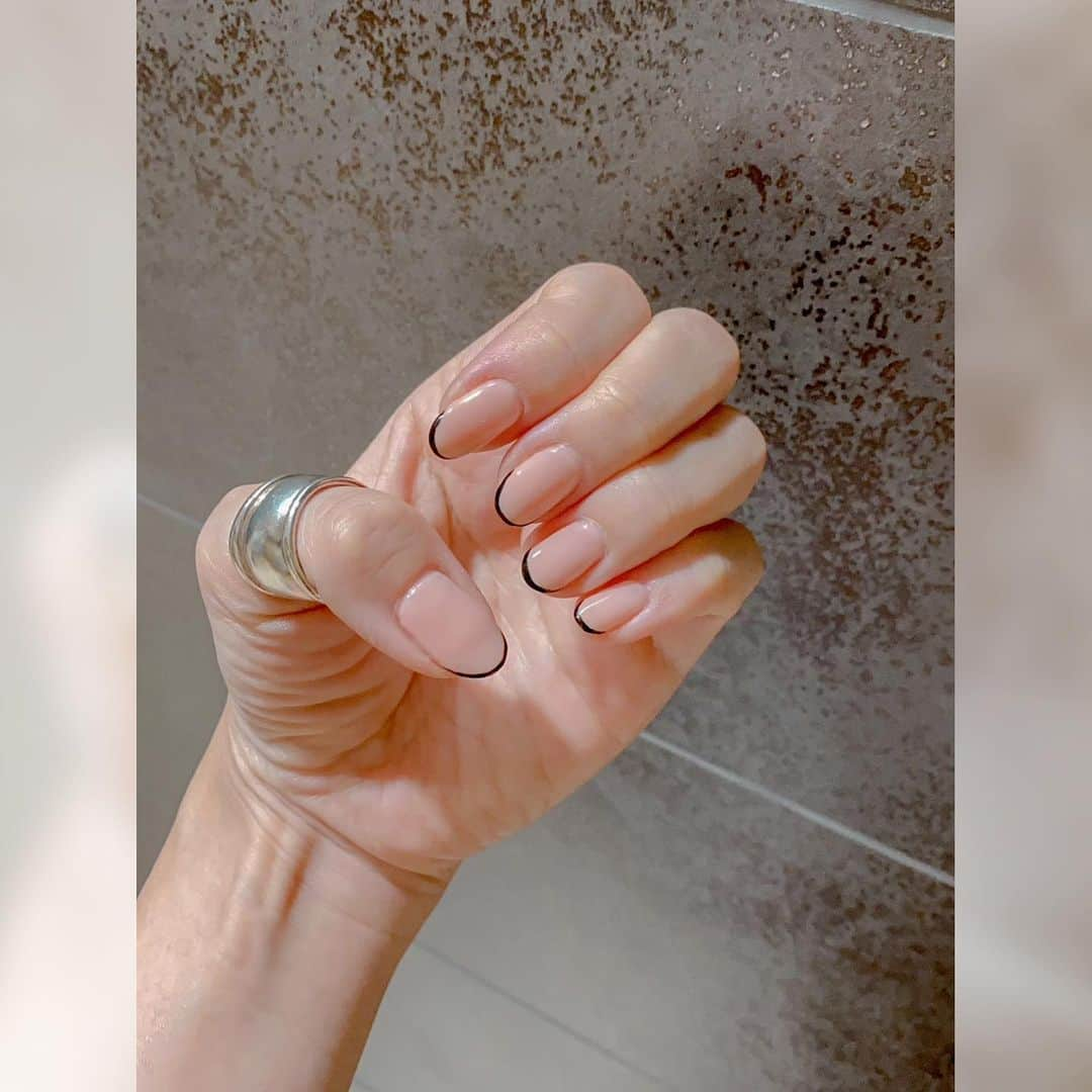 樋口智子のインスタグラム：「NEW NAILS💅  Thank @you_your_you ♡♡♡」