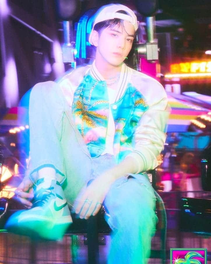 ヨンフンのインスタグラム：「KICK Concept Photo #THEBOYZ #더보이즈 #YOUNGHOON #영훈」