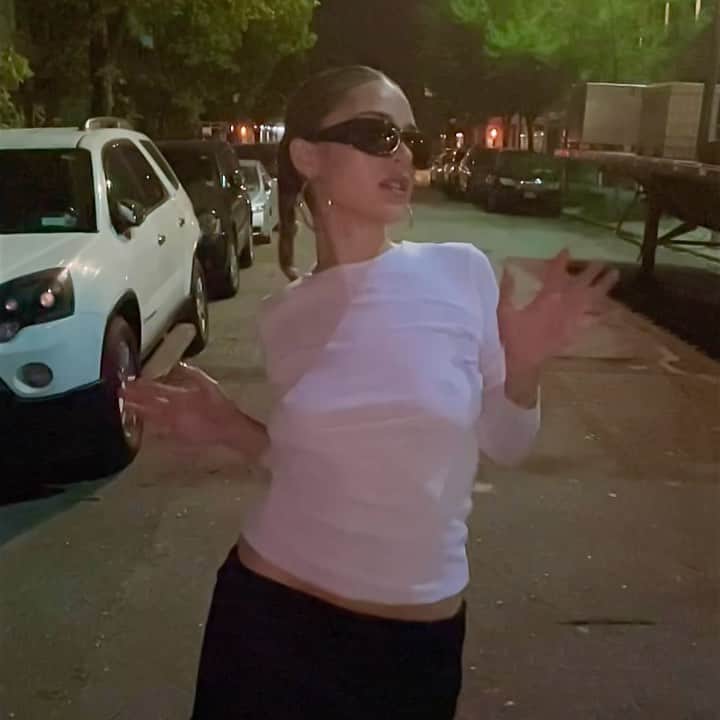 ルナ・ブライズ・ボイドのインスタグラム：「exactly 🫂」