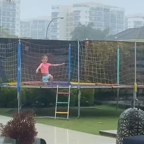 フィリペ・ルイスのインスタグラム：「🤸❤️」