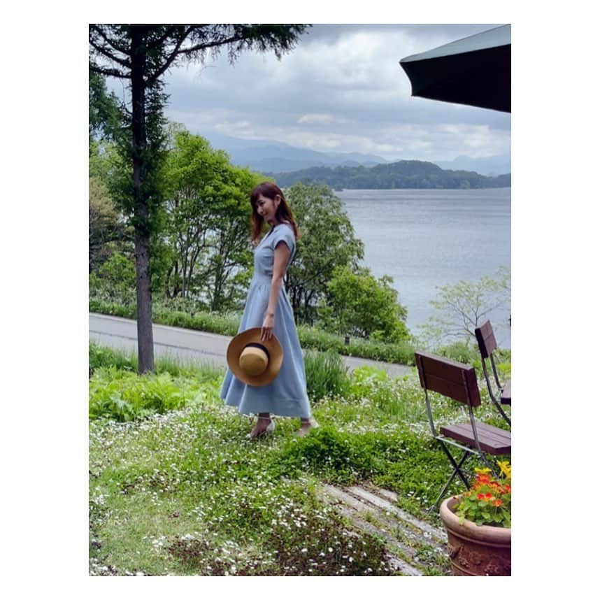 塩地美澄さんのインスタグラム写真 - (塩地美澄Instagram)「あす発売のFRIDAYに12ページにわたってグラビアが掲載となります！誌面での情報解禁もありますので是非お手にとってご覧ください🤲  そして今夜1時46分からは 通販じゃね〜よ！が放送です✨  【イベントinfo】 8/8に撮影イベントを開催。 イベントの詳細はプロフィール欄からご確認ください。  【出演info】 🔵7/29 テレビ朝日『春菜ザキさんのタダの通販じゃね〜よ!』  🔴8/1 ABEMA『ミッドナイト競輪』  🟢8/14 さっぽろオンライン夏まつり2021  　　　オープニング番組にゲスト出演  ✅【8月も2回配信するよ】 会員制「スナックみすみ」では月2回、Facebook非公開ページにて生配信をお届けしています。そのほか限定写真や投稿も公開中。Facebookは「写真なし、ニックネーム登録」でもご参加いただけます。ご入会、決済方法などのお問い合わせは「スナックみすみ」HPの専用フォームからどうぞ。  ✅【Blu-ray&DVD〜info〜】 6/25発売『look forward（竹書房）』 3/19発売『Stay with me（竹書房）』 12/23発売『move on（竹書房）』  ✅【写真集info】 4/5発売『ピラミッドLADIES　艶めきの金字塔（小学館）』 4/5発売『女子アナ夜曲（小学館）』 7/31発売『Relieaved（光文社）』 #グラビアオフショット #塩地美澄」7月29日 17時13分 - misumi.shiochi.official