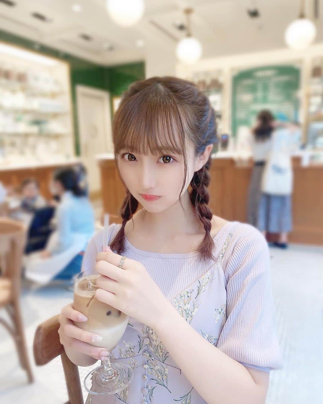 のインスタグラム：「雨で前髪ぺたんこ  #ラルフローレンカフェ#栄カフェ#栄cafe #ralphscoffee#久屋大通パーク#久屋大通カフェ  #久屋大通」