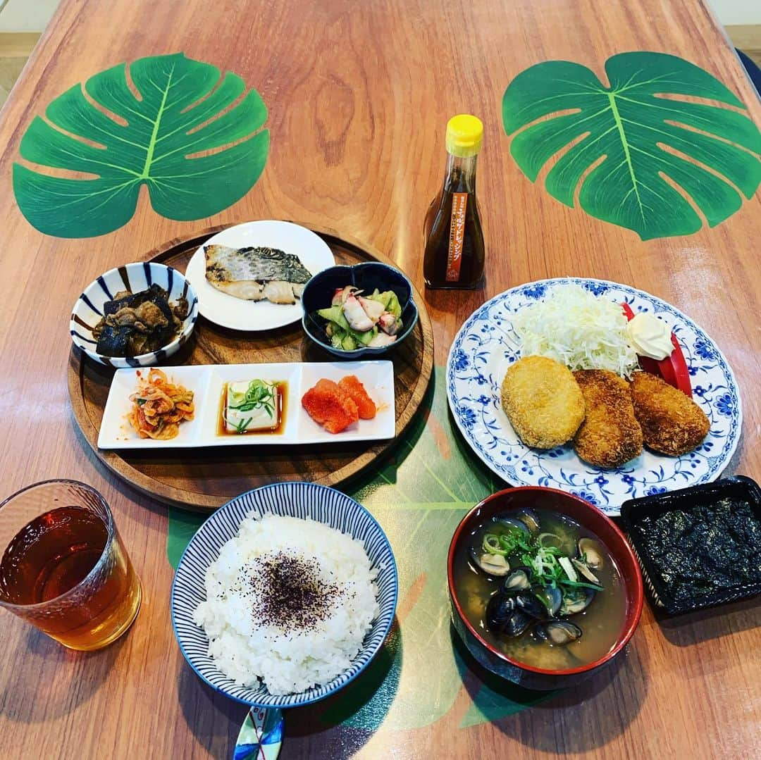 金村義明さんのインスタグラム写真 - (金村義明Instagram)「早い晩飯！ 風呂入って髭剃って！ 木曜日バラいろダンディー生放送からの千葉木更津へ！」7月29日 18時10分 - yoshiaki_kanemura