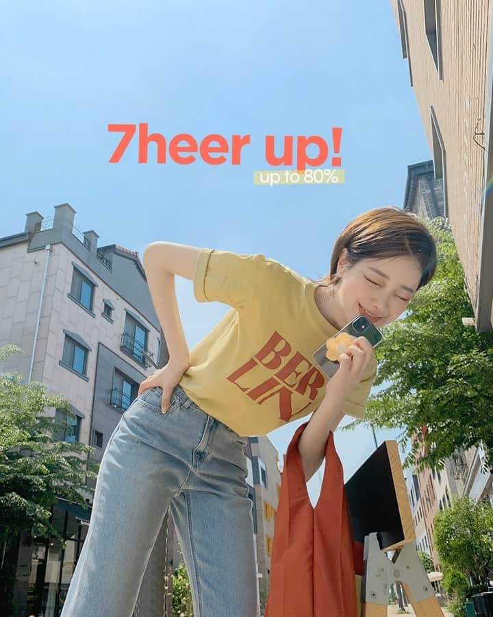 imvelyジャパンのインスタグラム：「夏のセールをお待ちいただいたブリー様、注目です！ イムブリーのサマーセールが今日から始まります☀️  IMVELY SUMMER SALE ! 7heer up❤️  暑い夏が続きますが応援の気持ちを込めて、 イムブリー最大80%割引で思い切ってご用意しました!  ブリー様の皆さん一緒に楽しむ準備はできましたか？🤭 今日の午後12時に公式ストアでお会いしましょう！  2021.07.29 12:00 ~ 08.02 17:00  #IMVELY #イムブリー #サマーセール」
