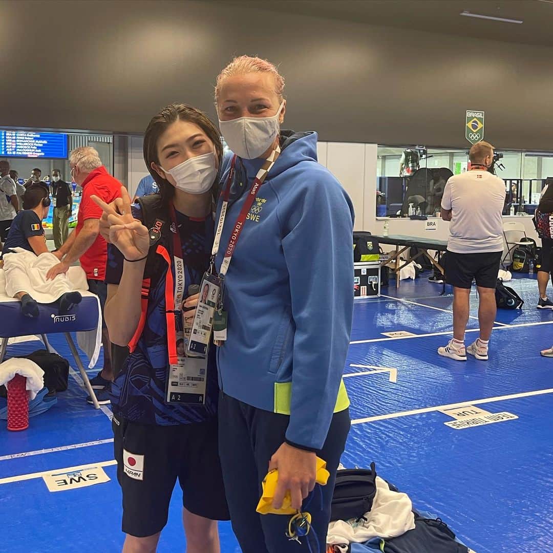 サラ・ショーストレムのインスタグラム：「Reunited with my friend @ikee.rikako ❤️😭😍」