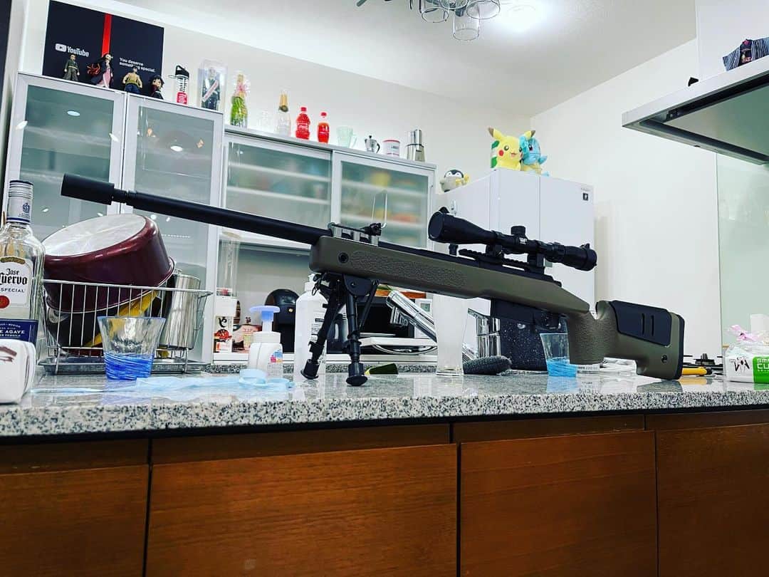 マサイのインスタグラム：「M40A5 ライフル 前に東京マルイさんから頂いたものです…ついに開けました。」
