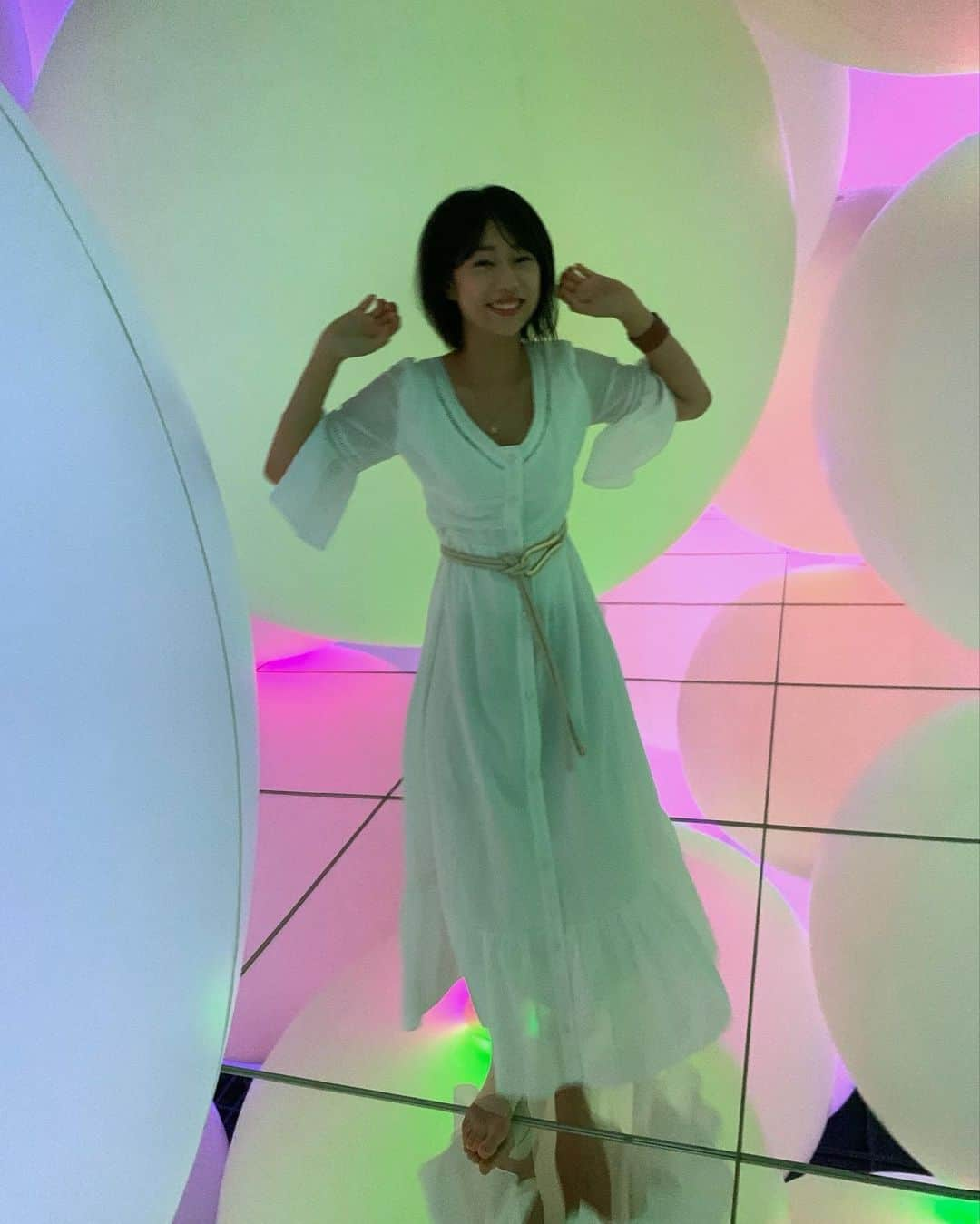 堀江聖夏さんのインスタグラム写真 - (堀江聖夏Instagram)「⌇Transforming Space 🌈 ⁡ チームラボプラネッツ@豊洲へ ⁡ どこまでも続く異空間◌𓂃 ⁡ ⁡ 音楽に合わせて色や形や明るさが 変わって、とても幻想的𓈒𓂂𓏸 ⁡ ⁡ ⁡ ________________________ #teamlabplanets (@teamlab_futurepark ) #teamlabplanetstokyo  #teamlab  ⁡」7月29日 12時49分 - mina_horie