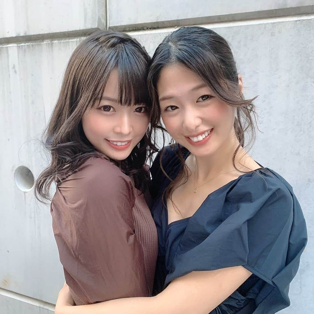 八木奈々さんのインスタグラム写真 - (八木奈々Instagram)「事務所の先輩、川上奈々美さんと。。。📸🤍  1枚目はアプリで2枚目はノーマルカメラ💭  先日、デラべっぴんさんでの対談の様子です。  この日は自身で書いた人生グラフを元に引退を控えた川上奈々美さんにアドバイスをもらえる…という有り難すぎる🥺企画だったのです。  しかも川上奈々美さんからお名前を出して下さり実現したみたいで。。。本当に人として大好きな方なので嬉しすぎました😢🤍  AV女優としてのお話だけではなくて、引退後のビジョンや目標、夢、プライベートな事まで、この先もここまで話すことはないかもしれないくらい深いお話を話させて頂きました…  …どこまで記事にできるかは分かりませんが。。💦  実は最近色々とあり心がほんの少しだけ疲れ気味だったのですが この日の対談のおかげでまだ頑張ろうって前向きになれました。  Twitterで告知するので、この日の記事、 たのしみにしていてください！(小声)  それから、みんな、いつも本当にありがとう。  。。。。。。  自分自身と向き合う為には、 一人になるのではなく 誰かと向き合うこと。  …それが結果、自分自身と向き合うことになるんですよね。  (※Instagramなかなか更新できてなくてごめんなさい…)」7月29日 15時14分 - yagi_nana