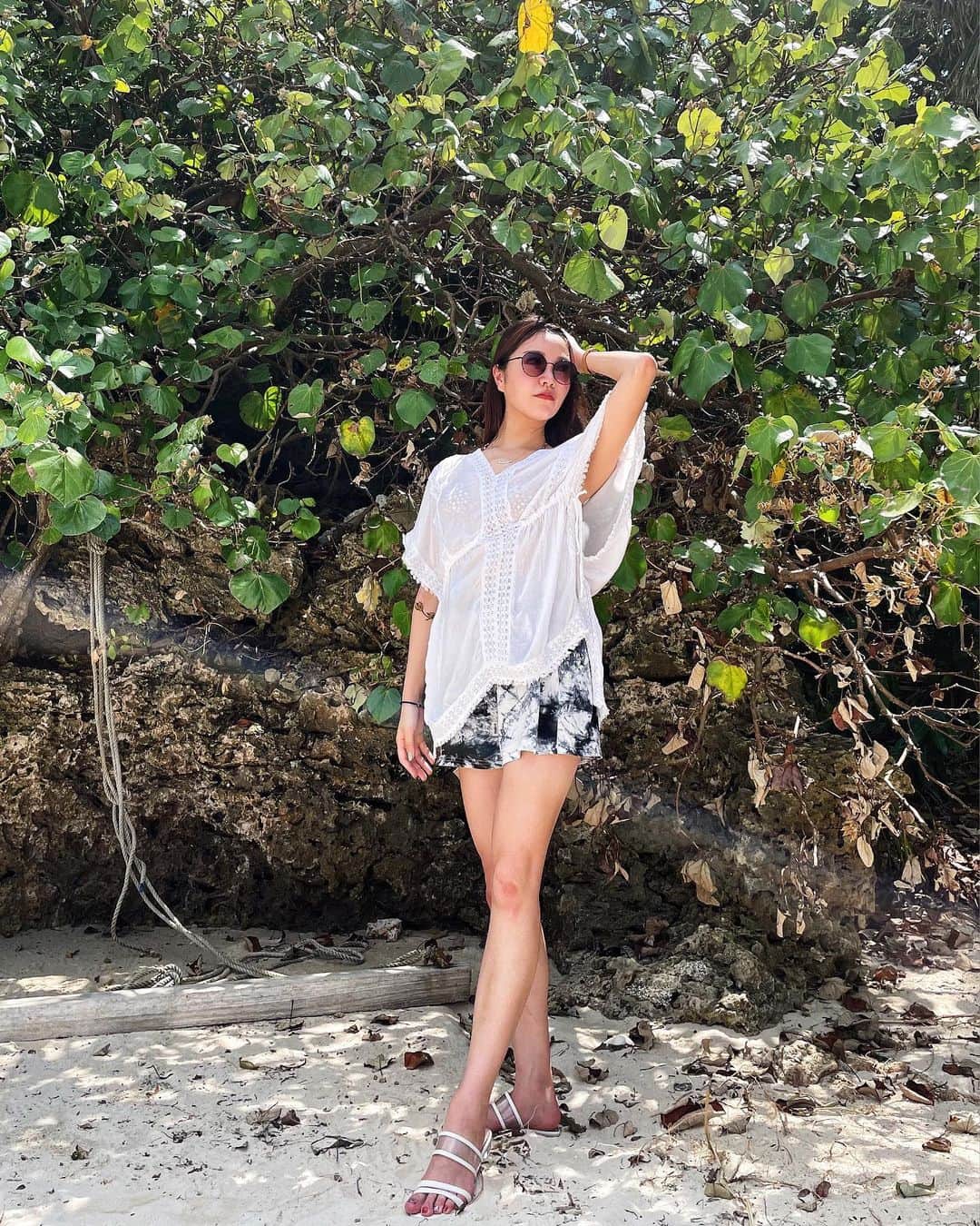 のインスタグラム：「. 川平湾の海は透き通るほどきれいでした😌✨✨ グラスボートでウミガメも見られたよ🐢 #石垣島 #川平湾」