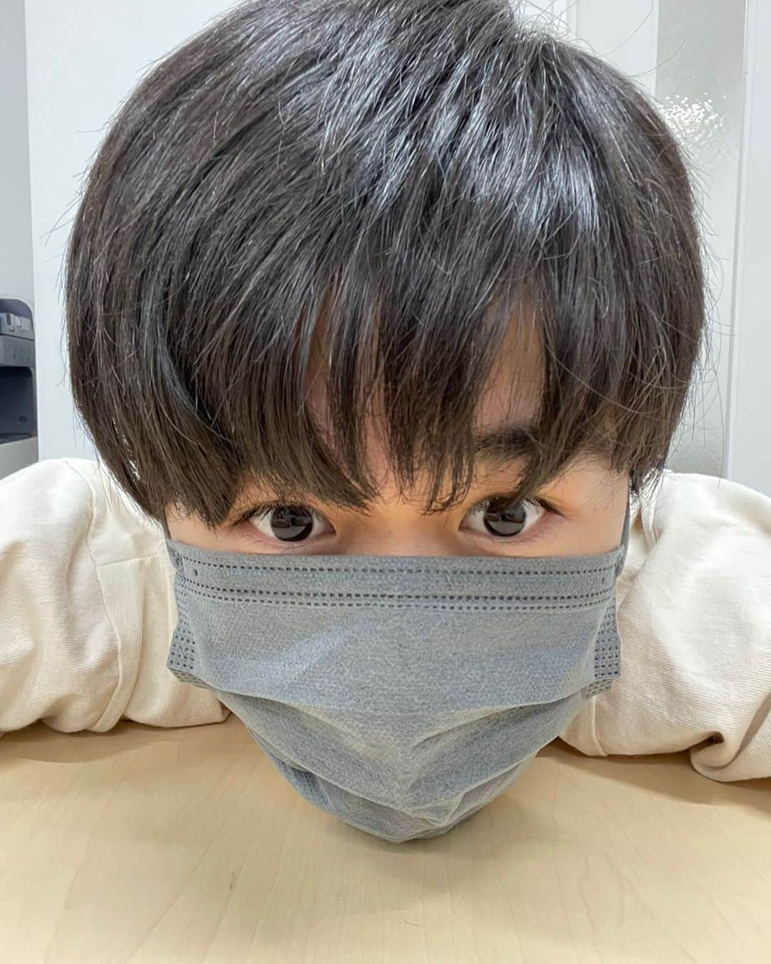 鈴木福さんのインスタグラム写真 - (鈴木福Instagram)「こんばんは～  事務所にて笑  #鈴木福」7月29日 22時05分 - s_fuku_te