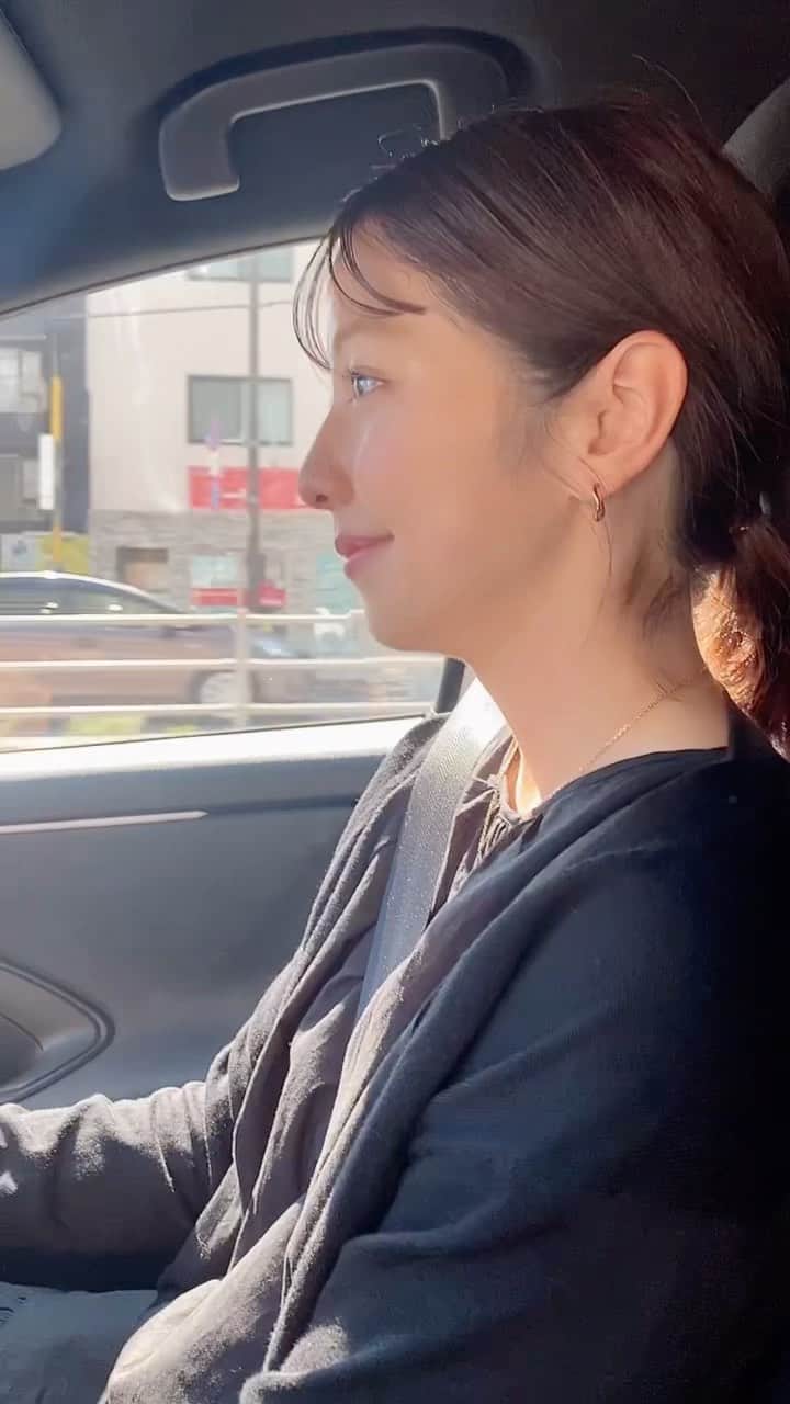 本郷杏奈のインスタグラム：「☁️🧡🧡🧡🧡 前にドライブ行ったときの🥰  撮影の時だけマスク外してます。」