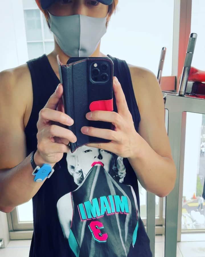 大木貴之のインスタグラム：「数ヶ月ぶりのトレーニングまじきつかった。 これからトレーニング動画とかあげてこうかなー。投稿なにしたらいいかわかりません。 誰か教えて。笑 #トレーニング　#32歳　#バレーボール　やりたい」