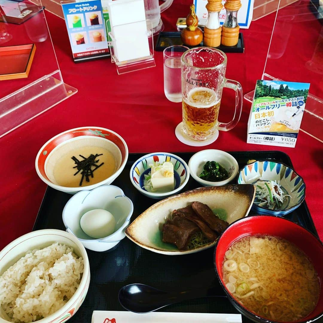 金村義明さんのインスタグラム写真 - (金村義明Instagram)「木更津泊まりで朝食は、コンビニ！ 森永高滝カントリー倶楽部！ 金石さん都築さん、須沢さん フルバックからの戦いスルーでお昼に終了！ ランチして解散！ スリーバーディー２つOB 反省！常に70代で回りたい！」7月30日 13時11分 - yoshiaki_kanemura