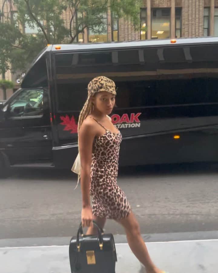 のインスタグラム：「@amandlastenberg」