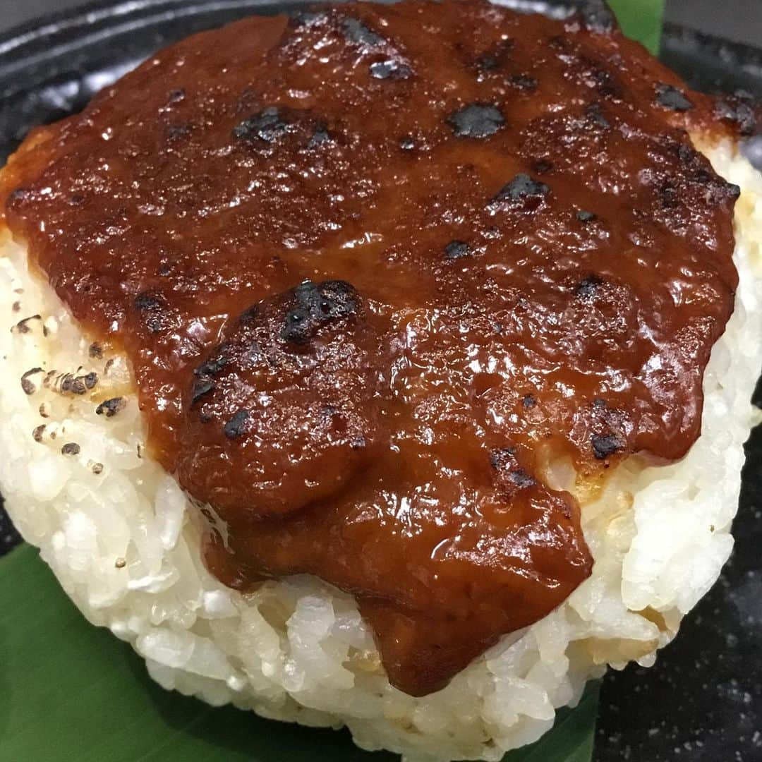 たなごころ 広島駅新幹線口店のインスタグラム：「〜雲丹味噌焼きおにぎり🍙〜  #たなごころ#たなごころ新幹線口店#広島牛#広島個室居酒屋#個室居酒屋広島#広島県#広島市#広島駅#広島駅新幹線口#広島駅北口#広島駅グルメ#広島市グルメ#広島県グルメ#広島駅飲み放題#広島宴会#宴会広島#広島顔合わせ#広島接待#広島駅個室居酒屋#個室居酒屋広島駅#広島駅接待#広島駅顔合わせ#広島駅北口個室居酒屋#個室居酒屋広島駅北口#広島居酒屋#居酒屋広島#広島市個室居酒屋#個室居酒屋広島市#ホテルグランヴィア広島#広島和食」