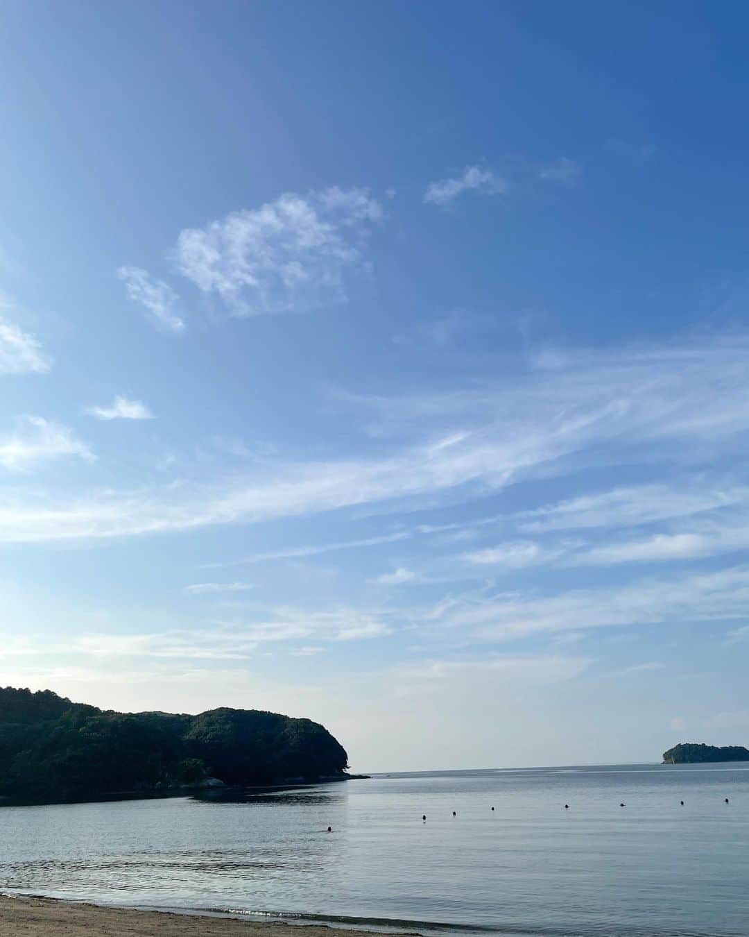 西村香也子さんのインスタグラム写真 - (西村香也子Instagram)「あ〜 きれいな空。 ⁡ 波の音と虫の鳴く声だけ。 ゆったりした時間が心地よかったなぁ🌊🤍☺️」7月30日 21時47分 - kayako_nishimura_