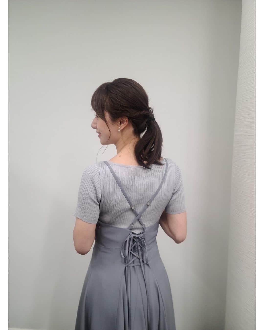 林美沙希さんのインスタグラム写真 - (林美沙希Instagram)「. 1週間お疲れ様でした☺️ 先日着たワンピース、 後ろのデザインも可愛かったです。  #jチャン #林美沙希 #衣装 #redyazel #diana #キャミワンピ」7月30日 22時01分 - misaki0hayashi