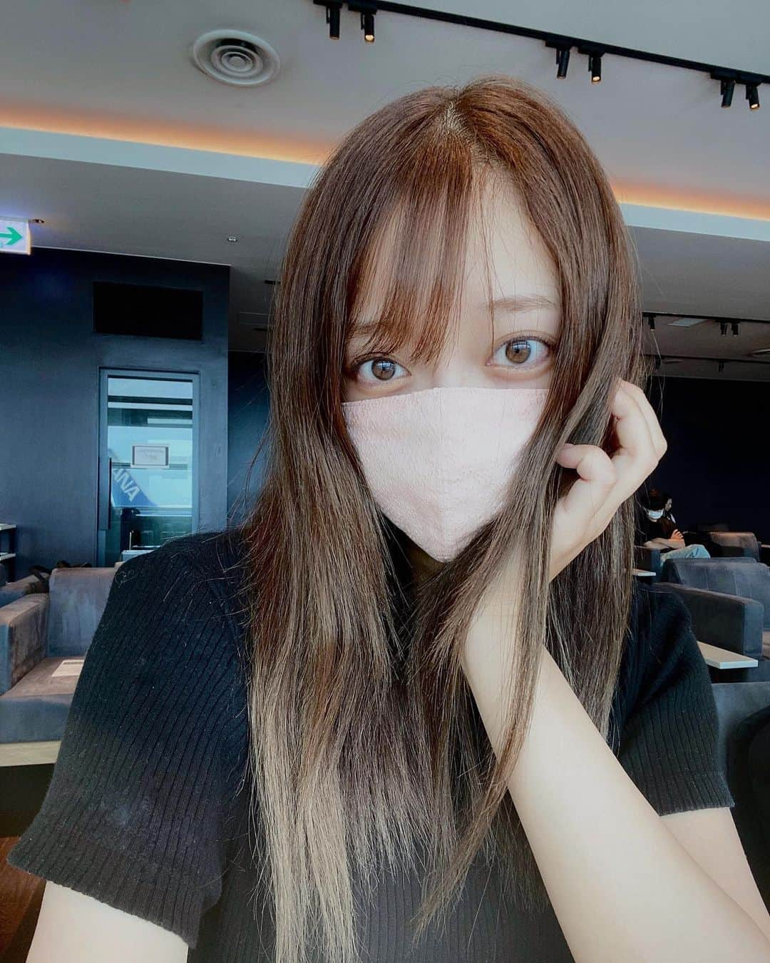 片原恵麻さんのインスタグラム写真 - (片原恵麻Instagram)「すっぴんボサボサスタイル✈️  熊本着いたよ〜〜🧸 2年前にお仕事で来たぶり!! お土産はいきなり団子買っていこ〜🍡  明日からはS耐オートポリスです🏎 現地に来られる方も、お家から観る方も、 mutaracingの応援よろしくお願いします🏁🤎  #レースクイーン#熊本#s耐#オートポリス#オーポリ#モタスポ#モタスポ女子#モータースポーツ#モータースポーツ女子#mutaracing」7月30日 18時07分 - emma_katahara