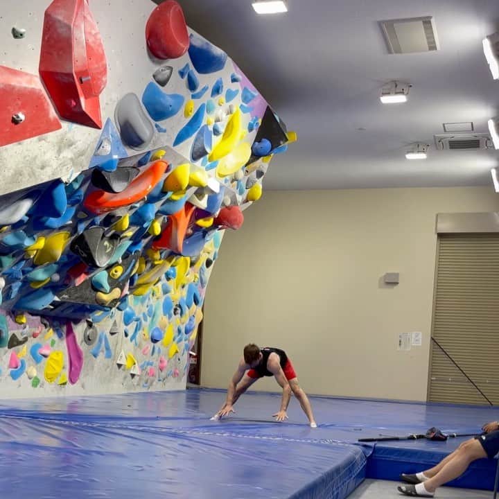 ヤン・ホイヤーのインスタグラム：「Rest day shenanigans in Katsushika 🤪」
