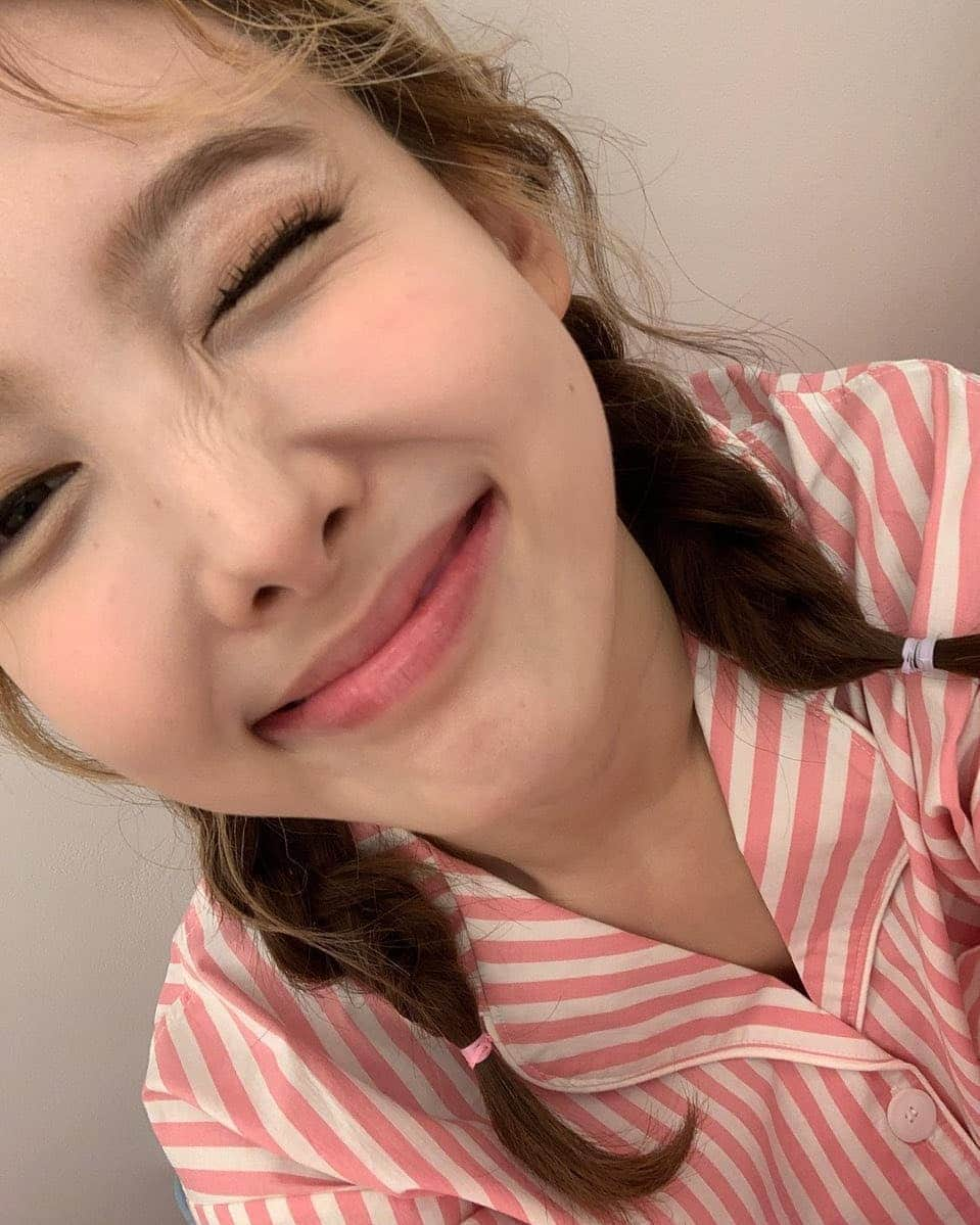 ナヨンさんのインスタグラム写真 - (ナヨンInstagram)「♪ 😆 © Twice ↬#Nayeon #TWICE #나연 #트와이스 ♡」7月30日 18時41分 - twnayeon