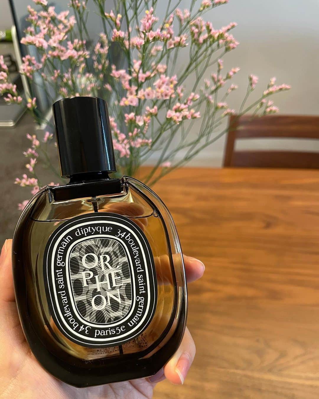 柏木亜季子のインスタグラム：「. 最近お気に入りのこれ 3月くらいからこれです。 #diptyque」