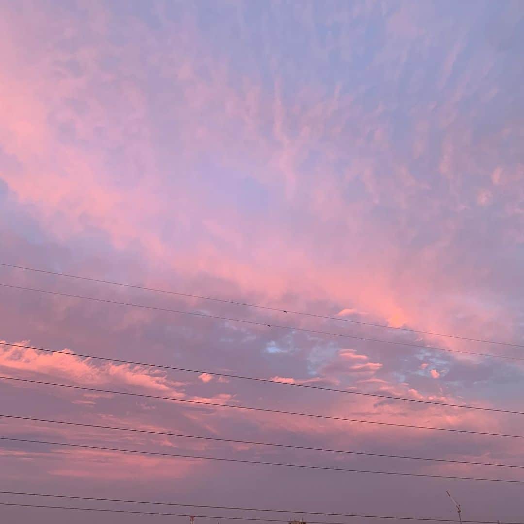涼海花音さんのインスタグラム写真 - (涼海花音Instagram)「夕焼けの時間が大好き🍑」7月30日 20時46分 - kanon_1228