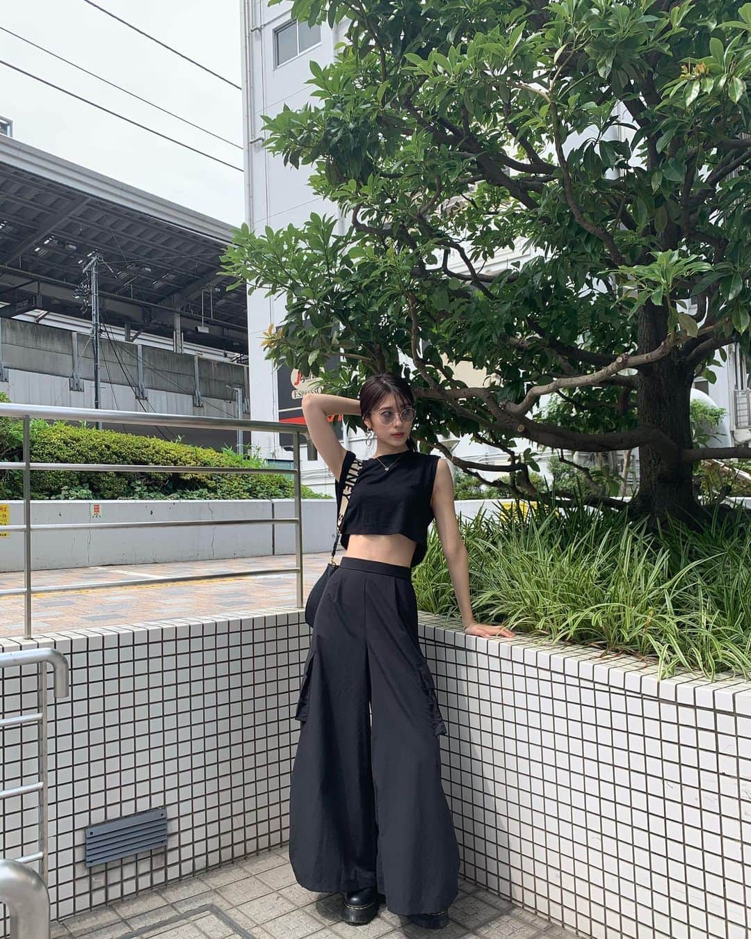 小山莉奈さんのインスタグラム写真 - (小山莉奈Instagram)「🍃🖤」7月30日 22時37分 - koyama_rina