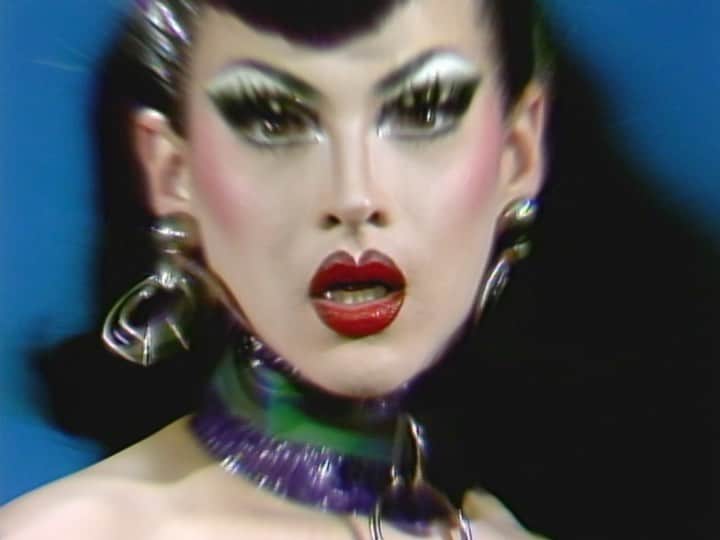 ヴァイオレット・チャチキのインスタグラム：「MISTRESS VIOLET OUT NOW featuring diva @alliex link in bio  Custom leather by @zanabayne  Custom corsets by @houseofcanney  Music by @lecomte_de_bregeot  Directed by Jennifer Juniper Stratford @jjstratford Produced by: Telefantasy Studios. @telefantasystudios AD: Mikki Yamashiro 1st AC Stephi Duckula 2nd AC Brandon Rizzuto」