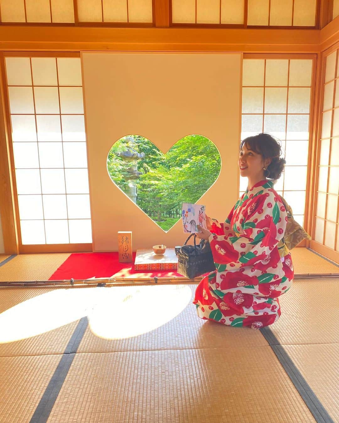 まゆさんのインスタグラム写真 - (まゆInstagram)「七夕🎋やね💗 雨の中織姫と彦星 会えたかな🥺？？💫 ここ数年七夕は雨な気がする🤔 七夕に降る雨のことを『催涙雨』って言うやって💡✨ #京都観光 #京都  #正寿院#猪目窓#京都宇治 #ハート#新緑#そうだ京都行こう #そうだ京都へ行こう #kyotojapan #ハート窓 #ハート窓 #💚 #夏の風景  #kyoto#日本の風景」7月7日 13時24分 - mayumixx119