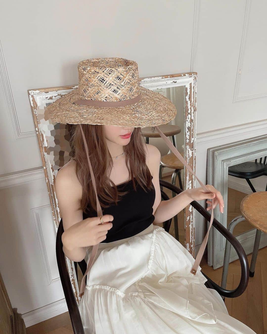 生見愛瑠さんのインスタグラム写真 - (生見愛瑠Instagram)「麦わら帽子被りましたこの間撮影で~ 夏っぽ~い」7月7日 19時14分 - meru_nukumi