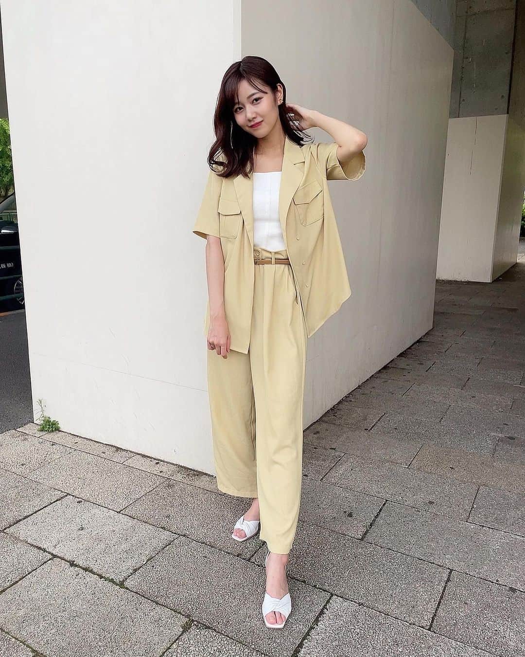 杉浦みずきのインスタグラム：「. 涼しげスタイル💛 黄色着ることあんまりないから新鮮 ・ @meemselect  #セットアップ #私服 #夏服 #ootd」