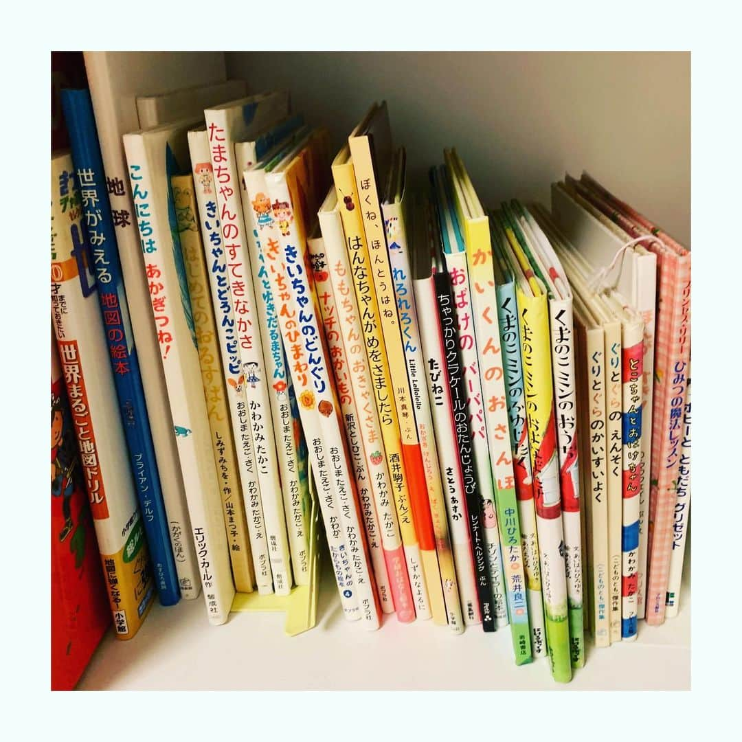 宮本佳林さんのインスタグラム写真 - (宮本佳林Instagram)「♡  懐かしい！ってなる本ありますか？  #絵本 #昔読んでた絵本 #懐かし」7月7日 20時00分 - karin_miyamoto.official