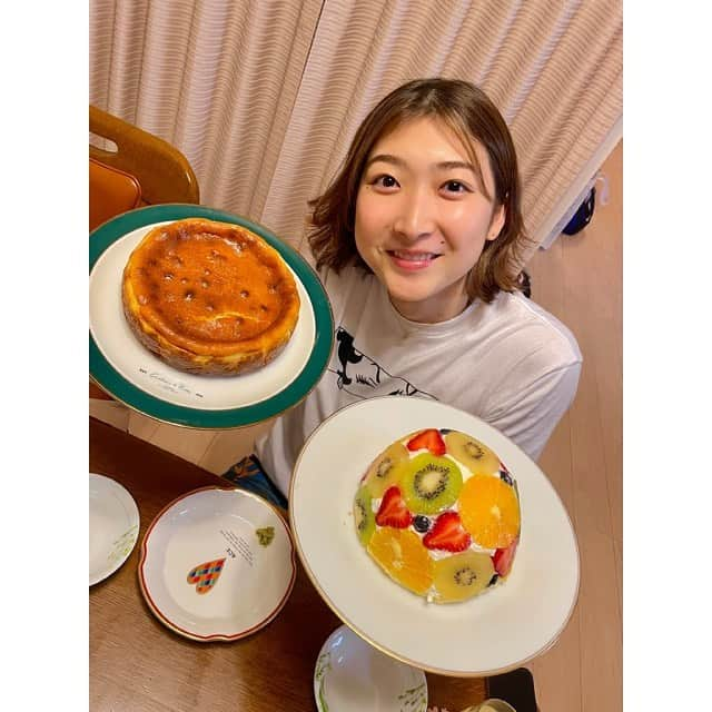 池江璃花子さんのインスタグラム写真 - (池江璃花子Instagram)「* 7月4日　MY BIRTHDAY🎂21th🎂 もう21歳なのかと思う時と、まだ21歳なのかと思う時もあり、笑 あっという間な1年でした！  今年は3.4日と試合でしたが、20歳最後の日に日本記録と21歳最初の日に日本記録を出すことができて、嬉しかったです😳 会うことはできないけどたくさんの方にメッセージをいただいて、お祝いして貰って、今年も幸せを感じながら誕生日を迎えることができました✨  本番まであと少し、最後の追い込みもしっかり頑張ります💪 * #birthday  #july4th」7月7日 20時09分 - ikee.rikako