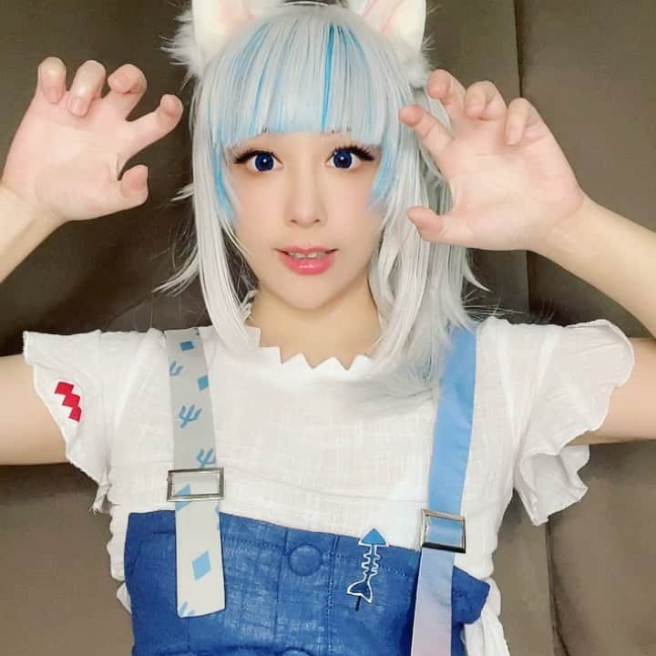 千尋のインスタグラム：「AAAAAAAA  せっかくの動画です！ 難得會動的千尋🥳  #GURABIRTHDAY2021 #gawrt #gawrguracosplay #cosplaygirl」