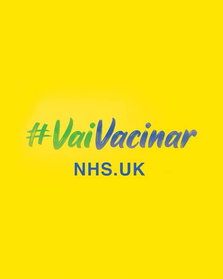 フェルナンジーニョのインスタグラム：「Brasileiros que vivem no Reino Unido: agendem sua vacina contra a Covid-19 no site do NHS.UK 💙 Não é necessário apresentar passaporte ou visto, apenas o registro no GP. Não perde tempo e #VaiVacinar 💪🏾 @vaivacinar @cglondres」