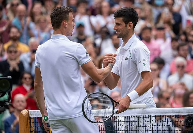 マートン・フチョビッチのインスタグラム：「Congrats @djokernole 👏🏻 Thank you @wimbledon 🌱🎾」