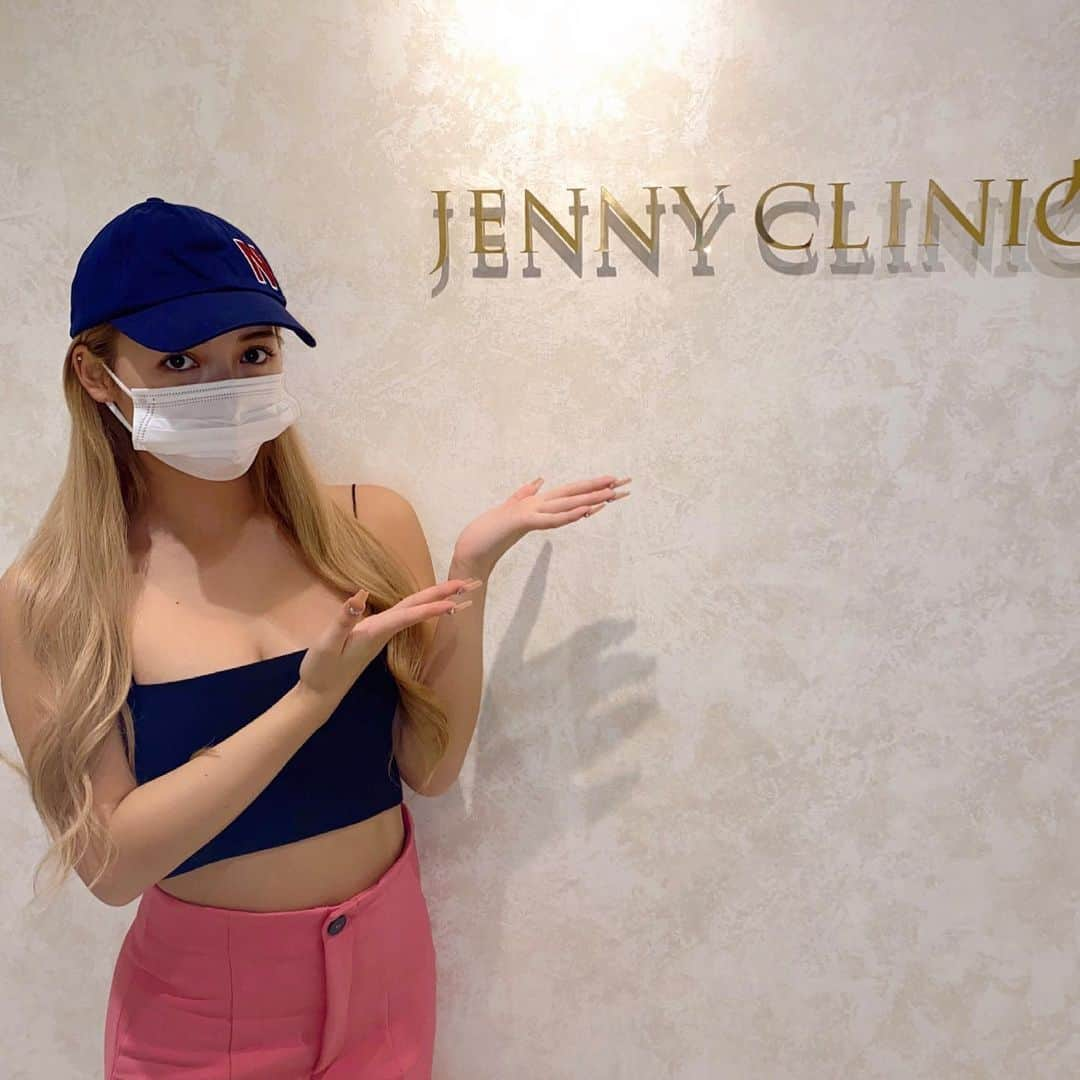 NATSUNEさんのインスタグラム写真 - (NATSUNEInstagram)「☀️🌈  先日 あやかさんがオススメしてくれた  @jennyclinic さんで医療脱毛したよ！  脱毛はやっぱり医療の方が早いし 個人的には痛みもないので助かります🥺  全身5回完了コースが人気みたい！ 医療脱毛をしっかりしといた方が楽😊  メンズの中も出来るので タグ付けしてあるから相談だけでも 是非 参考にしてみてね😳  #ジェニークリニック  #医療脱毛 #全身脱毛 #脱毛」7月8日 18時32分 - natsune__72