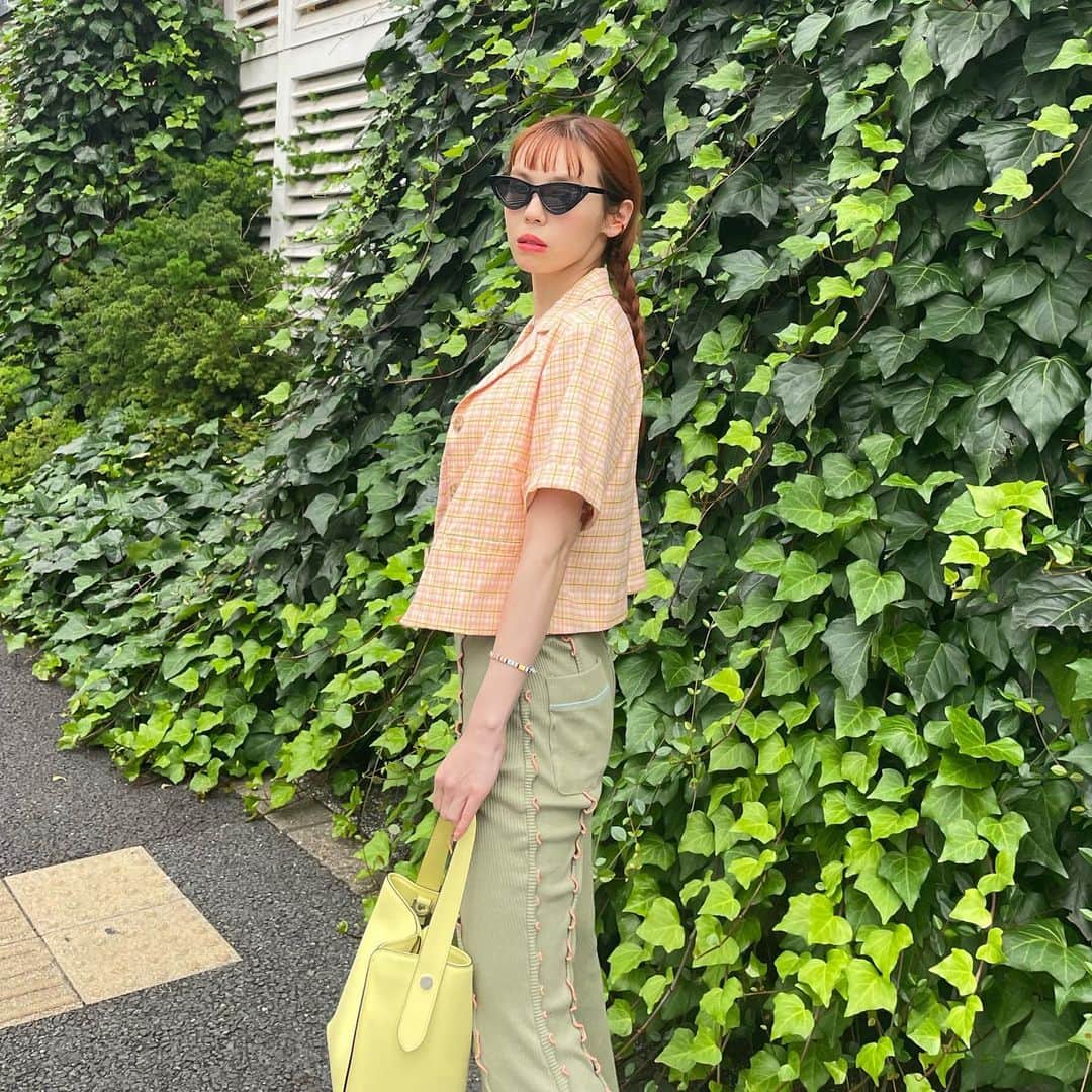 瀬戸あゆみさんのインスタグラム写真 - (瀬戸あゆみInstagram)「My favorite #ayumi_outfit 💛💚🧡  色のトーンがすきなコーディネートできた。  #dearsisterhood #DSHサマーセール中だよ🌈」7月8日 18時43分 - setoayumi