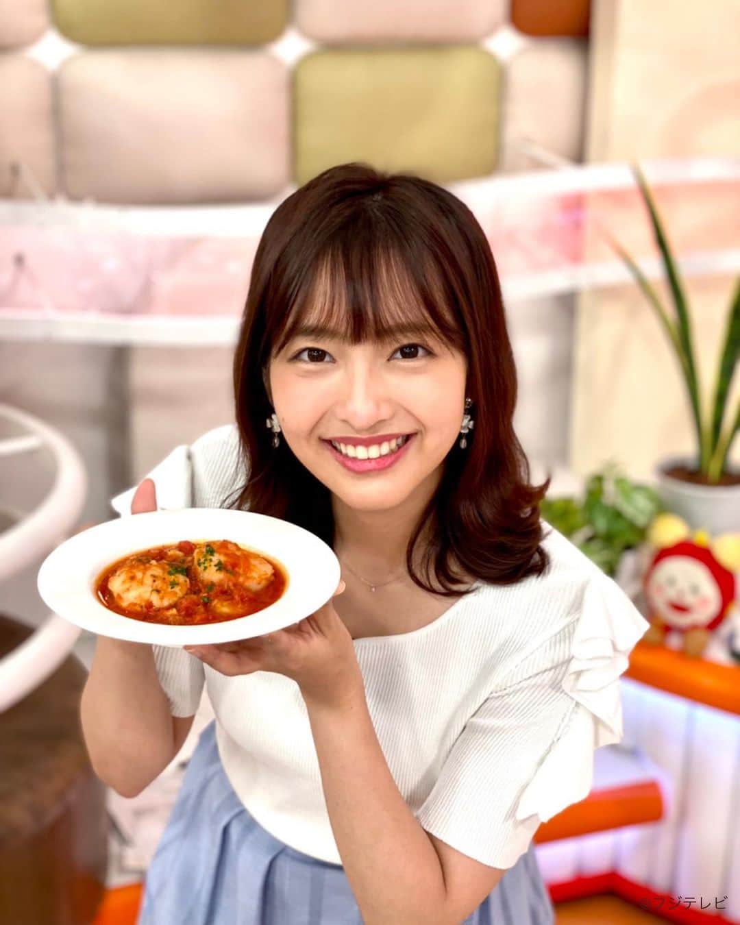 のインスタグラム：「. 伊野尾慧くんの「いのお飯」🍚 岩手県の「三陸ホタテ」を使った 「バターライス」＆ 「ブイヤベース」をパクリ😋 プリップリのホタテが最高だなぁ✨ #めざましテレビ #藤本万梨乃」