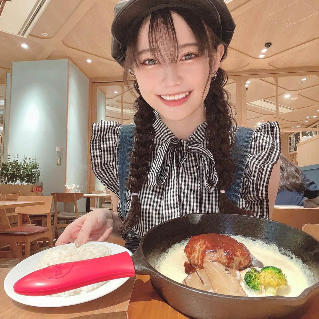 あかせあかりさんのインスタグラム写真 - (あかせあかりInstagram)「沢山チーズかかっていて美味しかったし、お昼からでもペロッと食べられちゃう味でした~👏🏻🤍美味しかった!!  #お昼ご飯 #cheesekitchenracler   fashion👗♡ ﾄｯﾌﾟｽ #anmille  ﾎﾞﾄﾑｽ #anap」7月8日 19時53分 - akaseakari_official