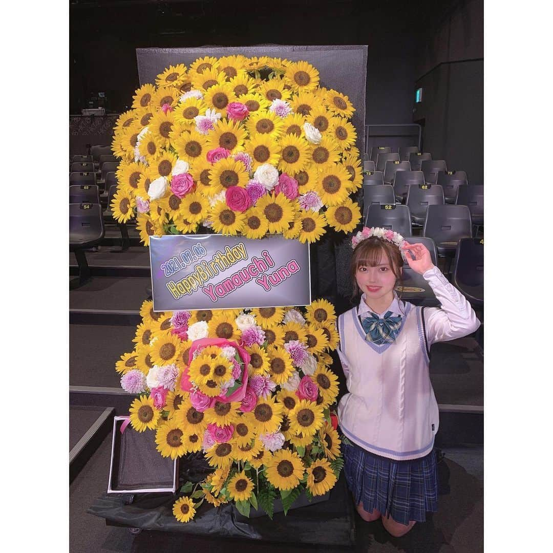 山内祐奈さんのインスタグラム写真 - (山内祐奈Instagram)「🌻❤︎ 素敵な1日だったなぁ☺️♡ みんなに言いたいことちゃんと伝えられたし こんなに温かいファンのみんなに お祝いしてもらえたから22歳も頑張れます☺️ ありがとう♡」7月8日 23時51分 - yuna_hkt48