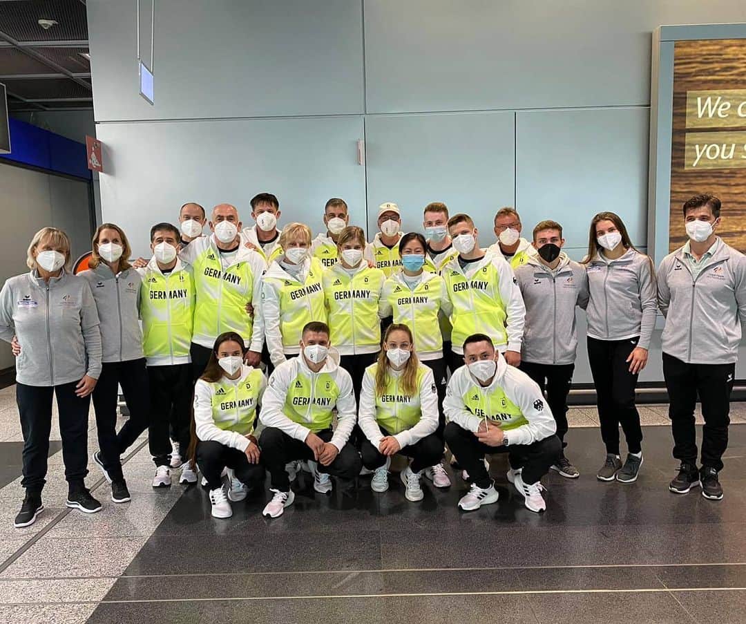 エリザベト・ザイツのインスタグラム：「Turn-Team Deutschland 🇩🇪   #readyfortokio #OlympischeSpiele #OlympicGames #nationalteam #tokio #gymnastics」